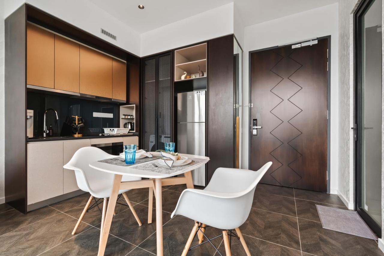 Scarletz Klcc Apartments By Soulasia กัวลาลัมเปอร์ ภายนอก รูปภาพ