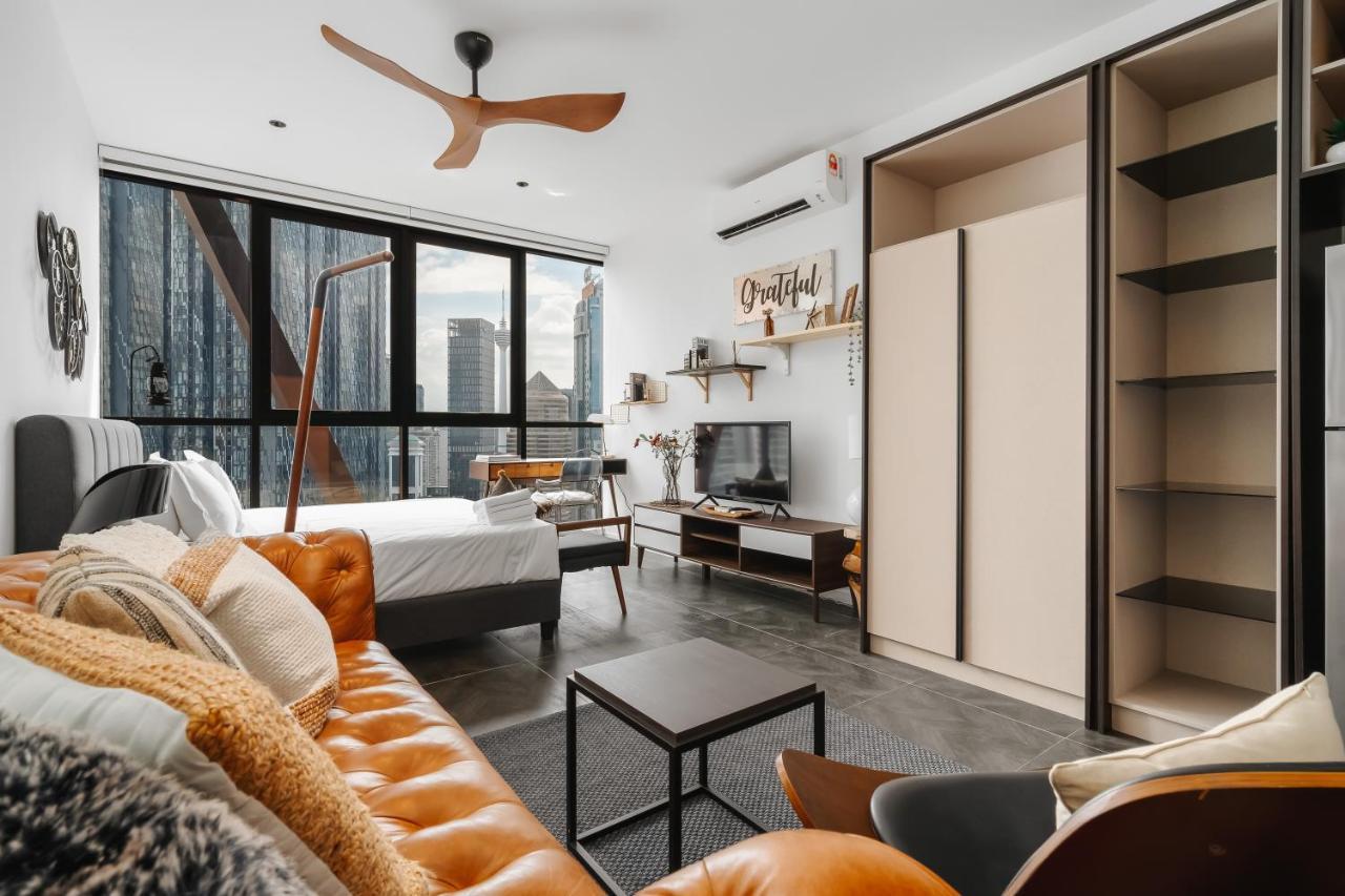 Scarletz Klcc Apartments By Soulasia กัวลาลัมเปอร์ ภายนอก รูปภาพ