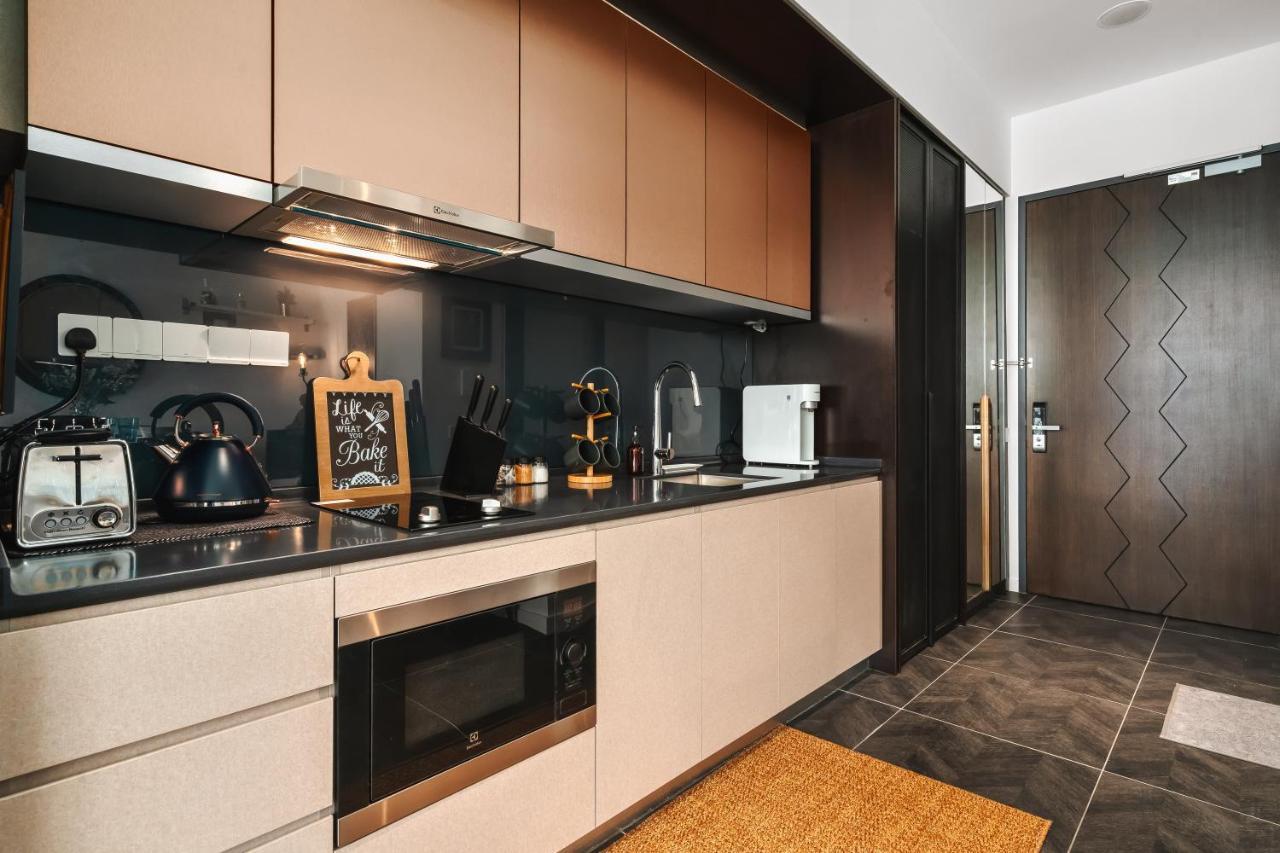 Scarletz Klcc Apartments By Soulasia กัวลาลัมเปอร์ ภายนอก รูปภาพ