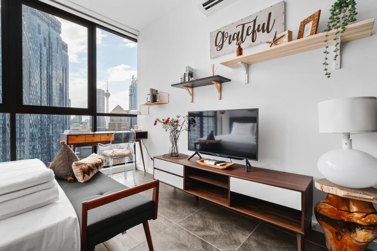 Scarletz Klcc Apartments By Soulasia กัวลาลัมเปอร์ ภายนอก รูปภาพ
