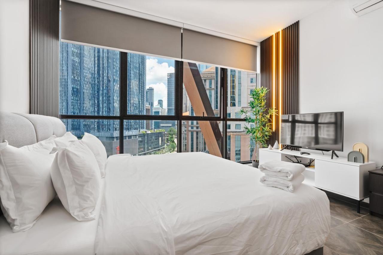 Scarletz Klcc Apartments By Soulasia กัวลาลัมเปอร์ ภายนอก รูปภาพ